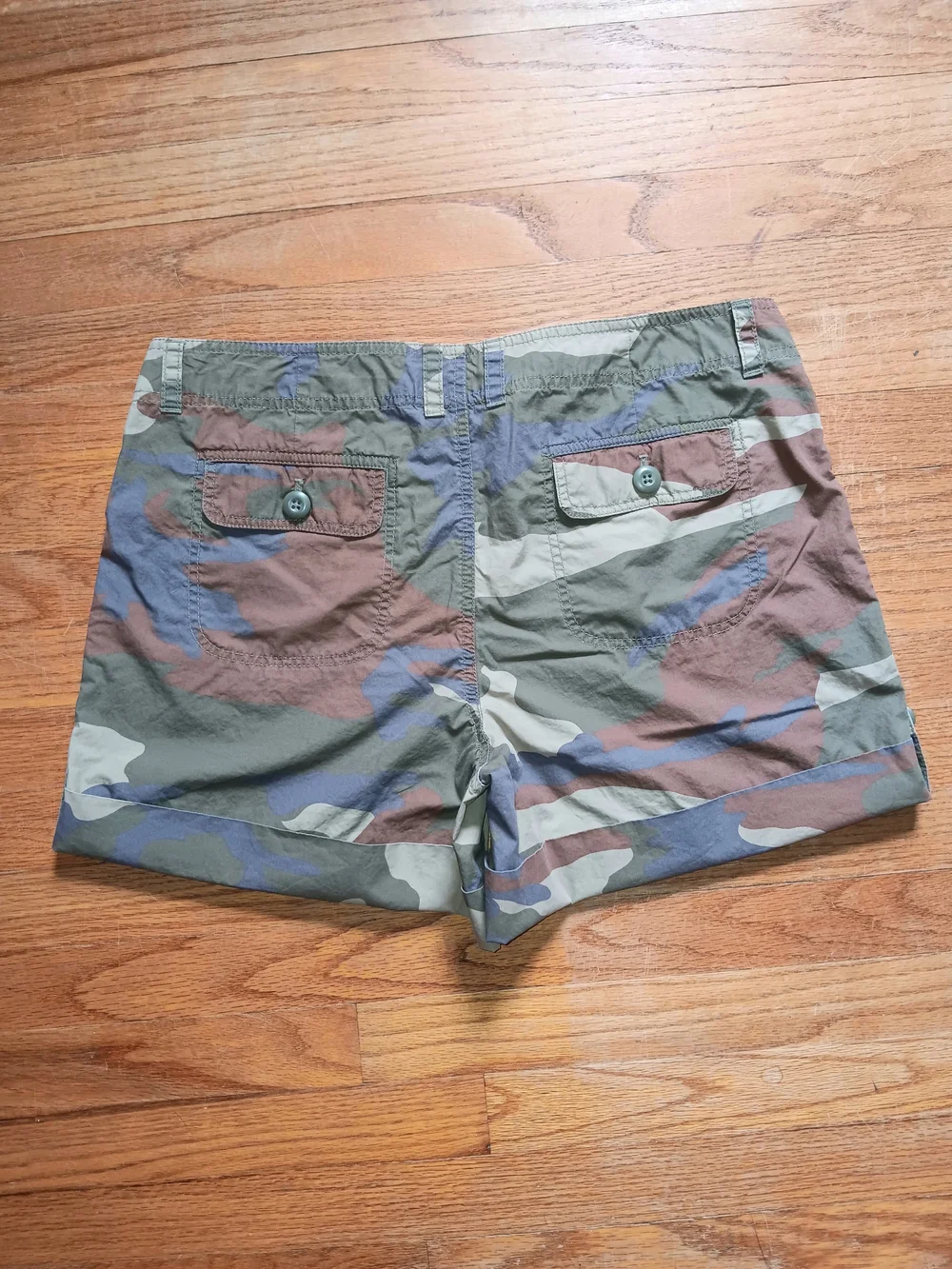London Jean Women's Green Brown Purple Tan Camo Print Cargo Roll Up Shorts 14